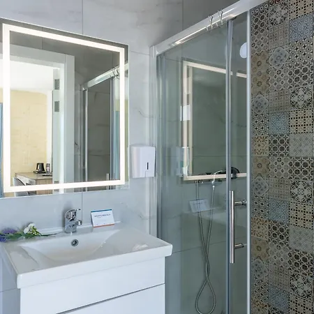 Ta'battista With Pool - Gozo Hotel