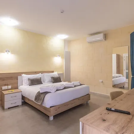 Ta'battista With Pool - Gozo Hotel *