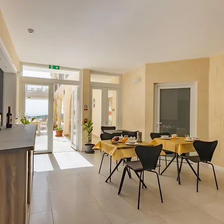 Hotel Ta'battista With Pool - Gozo Xewkija