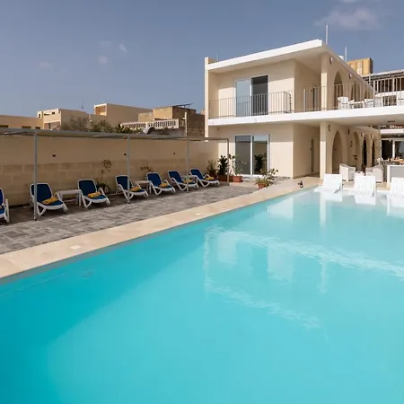 Ta'battista With Pool - Gozo Xewkija