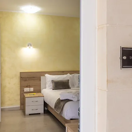 Hotel Ta'battista With Pool - Gozo Xewkija