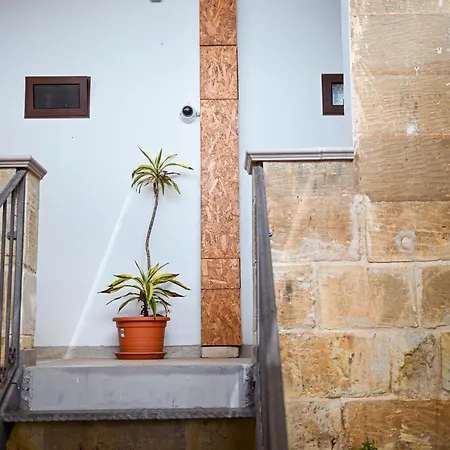 Ta' Battista With Pool - Gozo