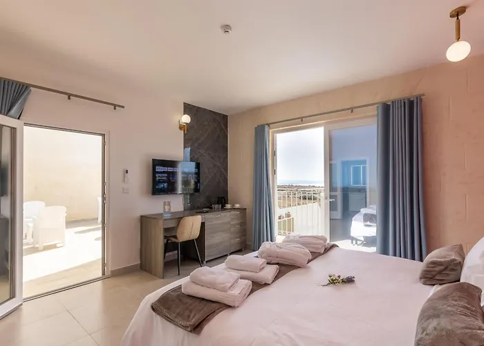 Ta'battista With Pool - Gozo *