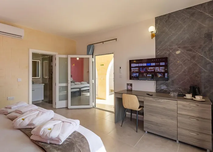 Otel Ta'battista With Pool - Gozo