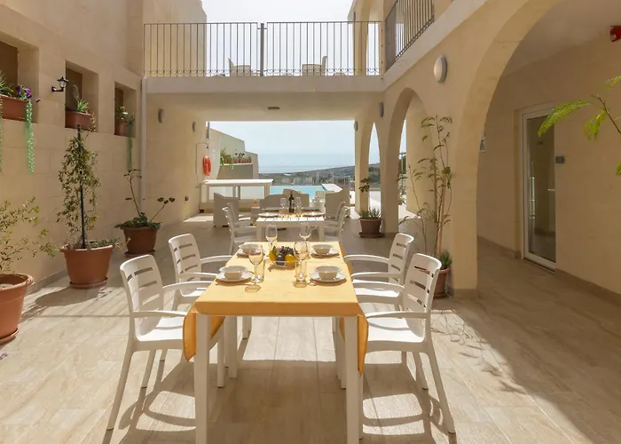 Ta'battista With Pool - Gozo Otel *