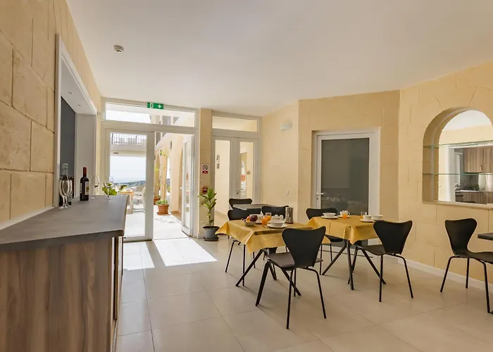 Otel Ta'battista With Pool - Gozo Xewkija