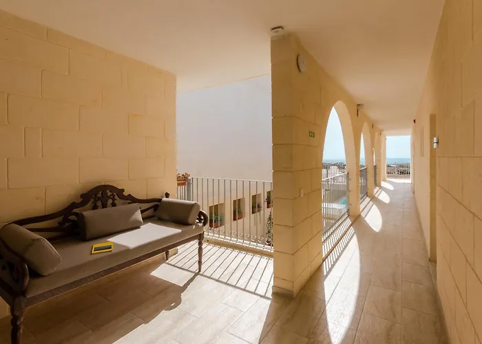 Otel Ta'battista With Pool - Gozo *