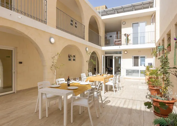 Ta'battista With Pool - Gozo Otel Xewkija