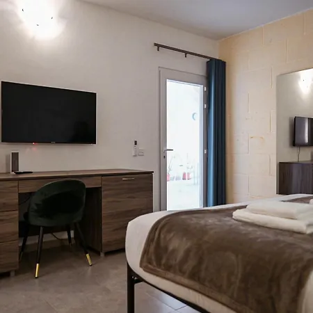 Otel Ta' Battista With Pool - Gozo