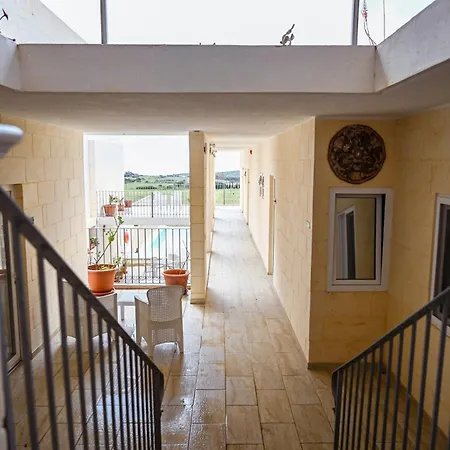 Otel Ta' Battista With Pool - Gozo *