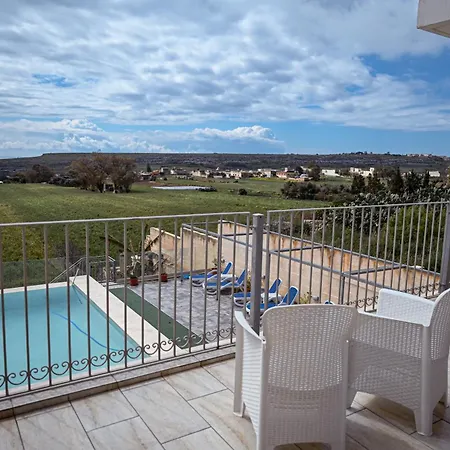 Ta' Battista With Pool - Gozo Hotell