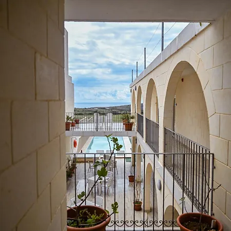 Ta' Battista With Pool - Gozo