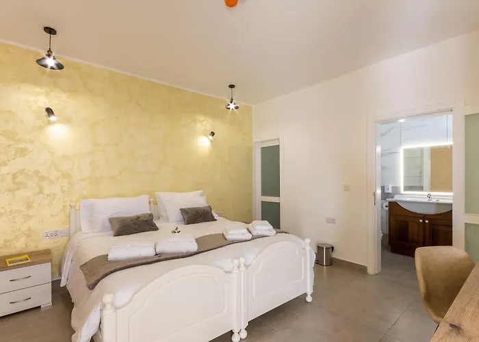 Ta'battista With Pool - Gozo * Xewkija