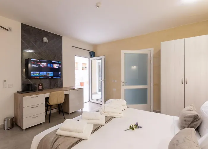 Ta'battista With Pool - Gozo Xewkija