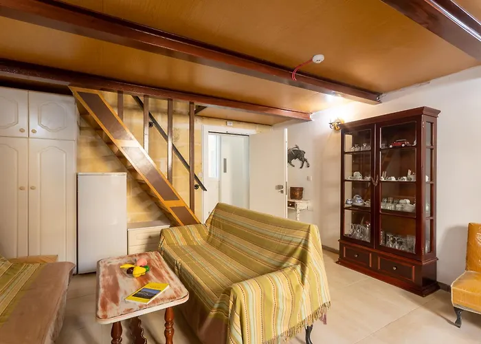 Ta'battista With Pool - Gozo Xewkija