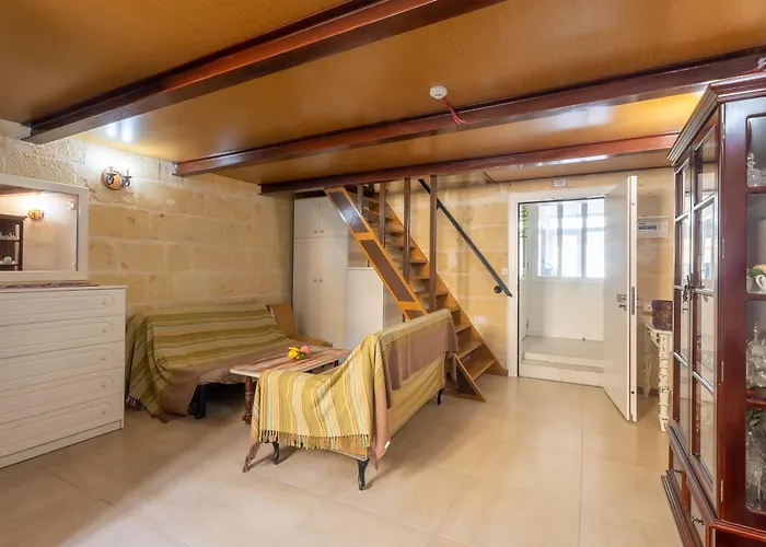 Ta'battista With Pool - Gozo Xewkija