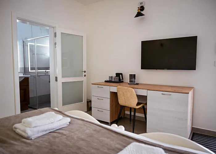 Ta' Battista With Pool - Gozo Hotel