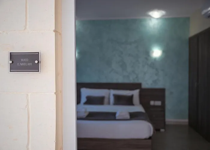 Hotel Ta' Battista With Pool - Gozo Xewkija