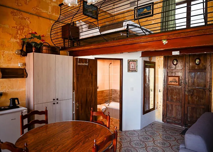 Hotel Ta' Battista With Pool - Gozo Xewkija